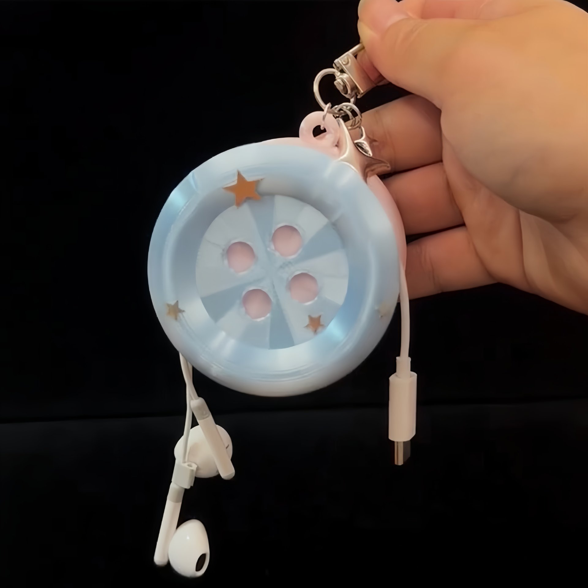سلسلة مفاتيح ثلاثية الأبعاد عل - مراجعة Cable Winder Keychain وسعره