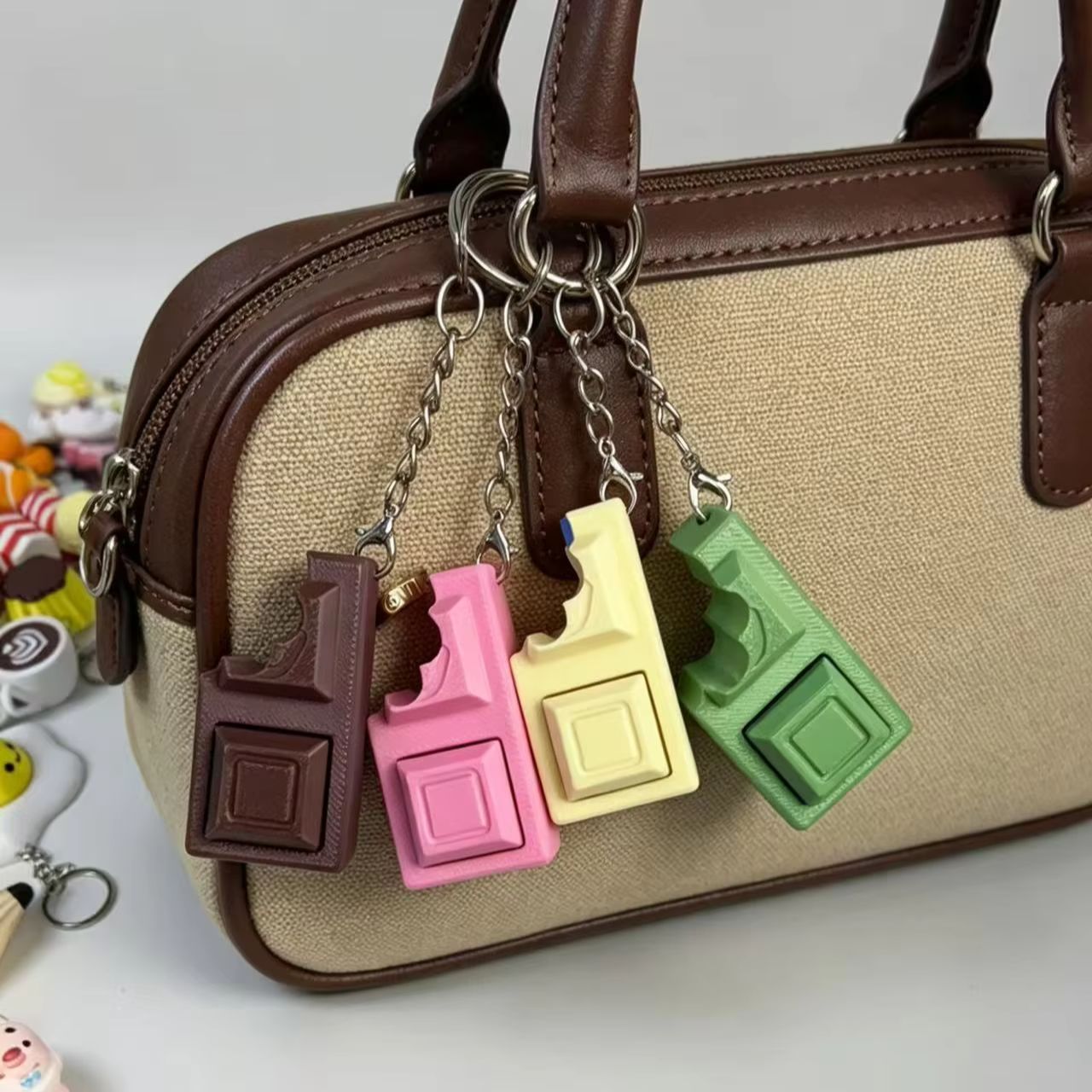 سلسلة مفاتيح فيدجيت بتصميم لوح - مراجعة Edc Carry Items وسعره